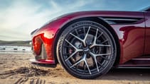 Aston Martin DB12 Volante