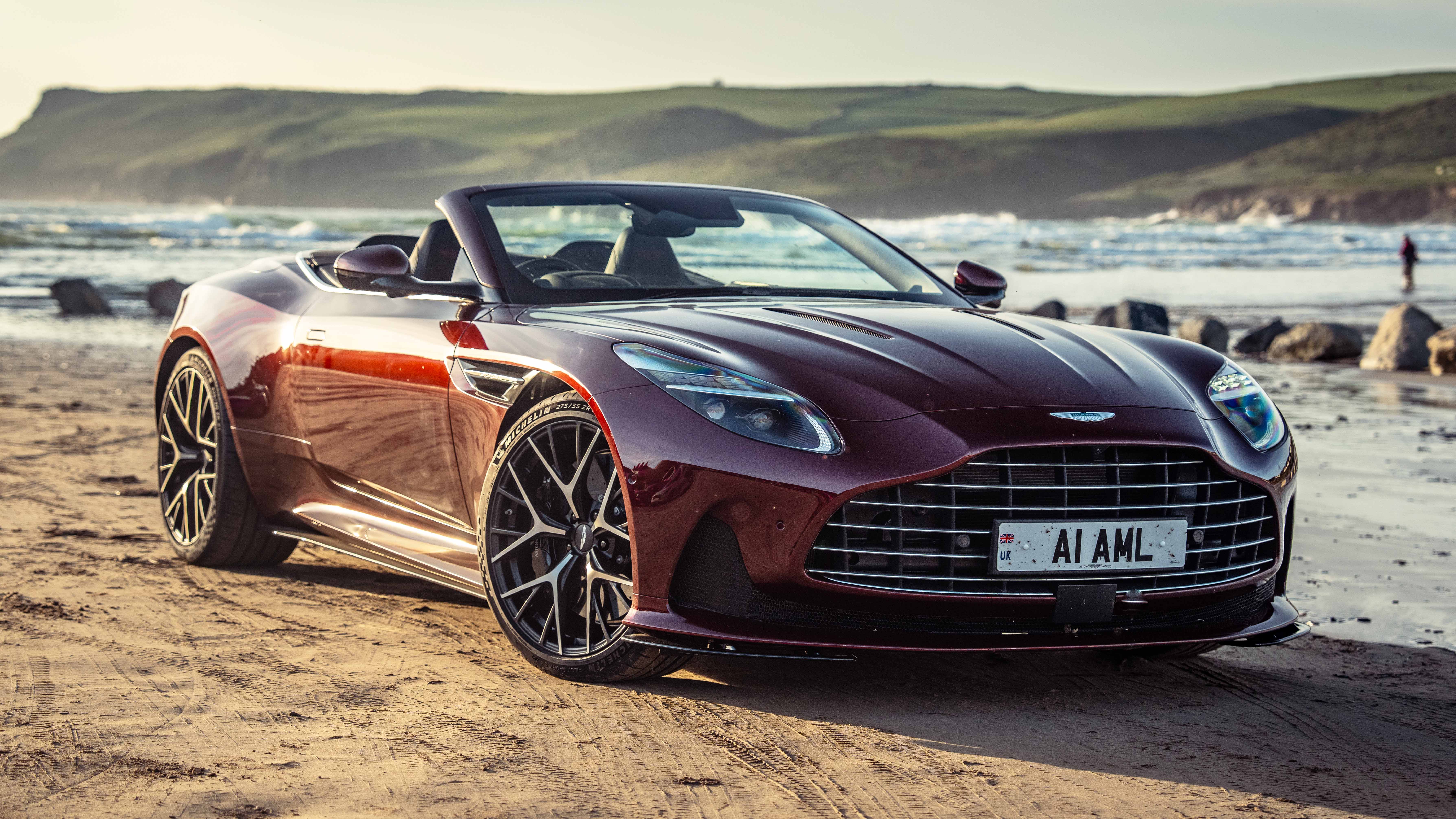 Aston Martin DB12 Volante