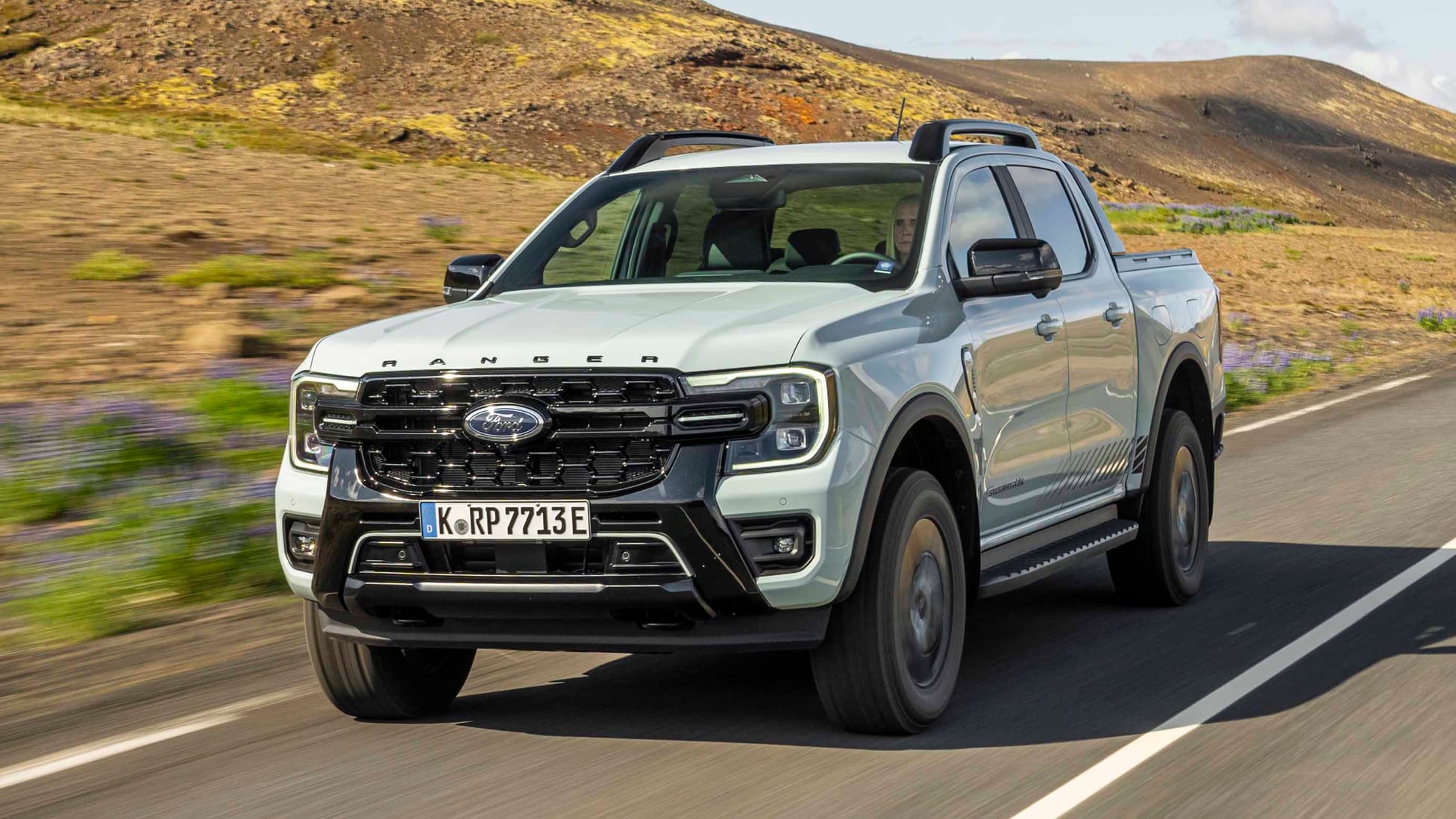 Ford Ranger Interior Layout & Technology | Top Gear