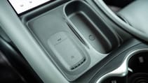 MG IM5 wireless charger