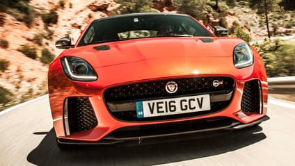 Jaguar F-Type SVR 