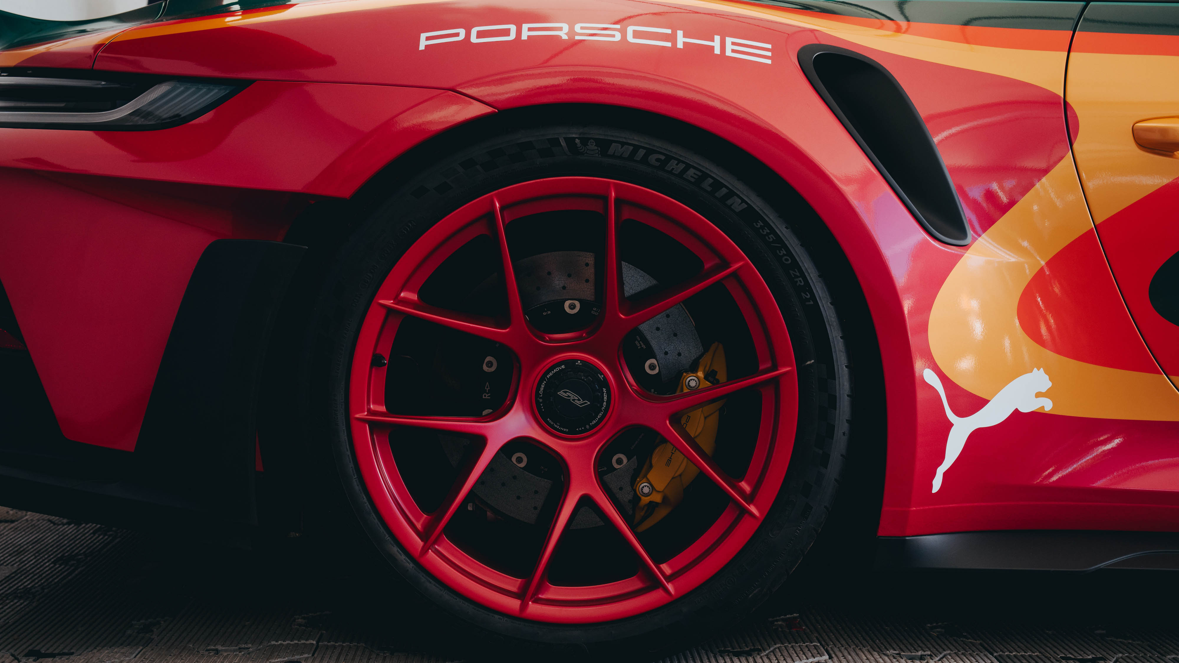 Dua Lipa Rennstall Porsche 911 GT3 RS Top Gear