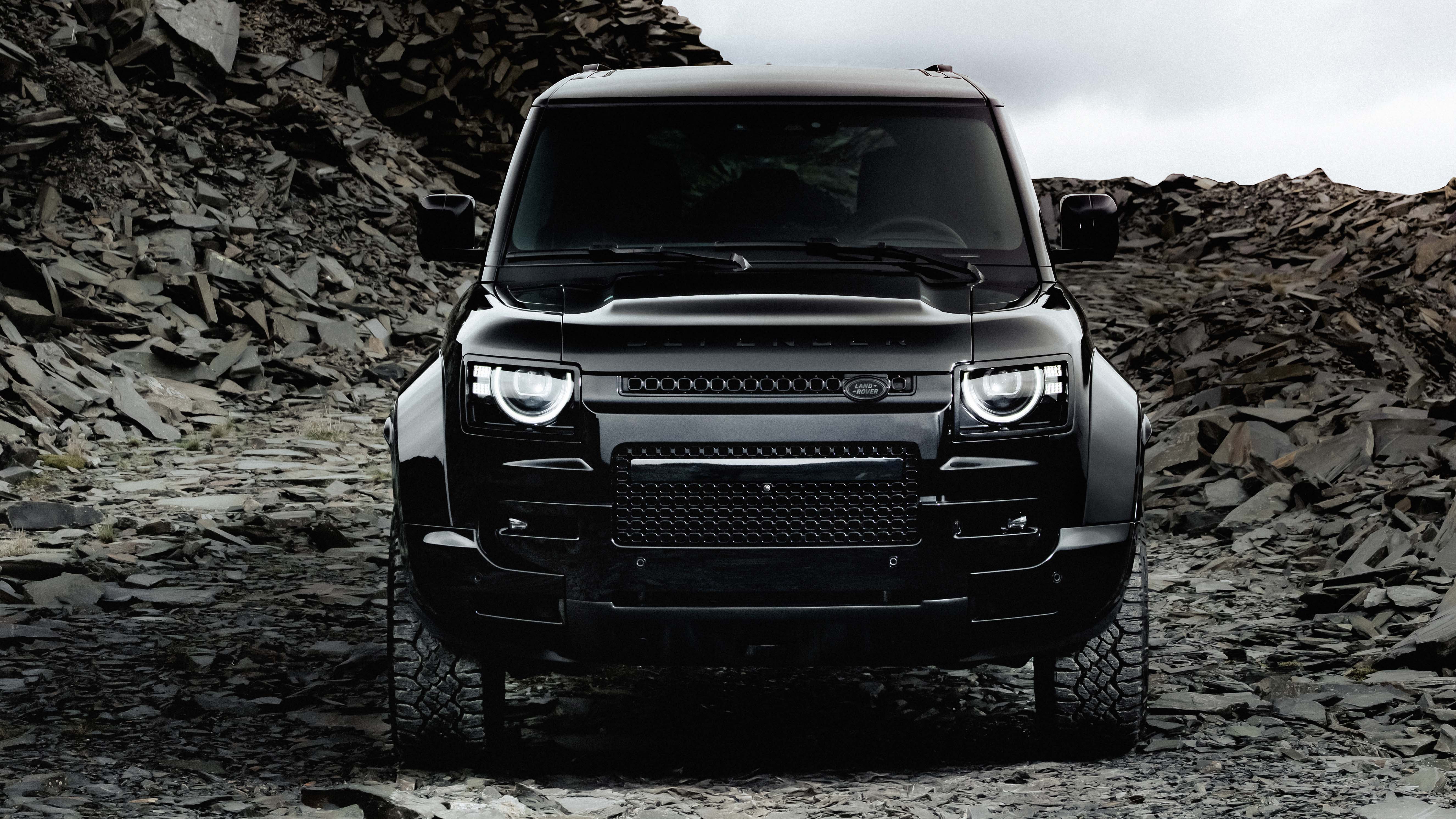 Land Rover Defender Octa Black