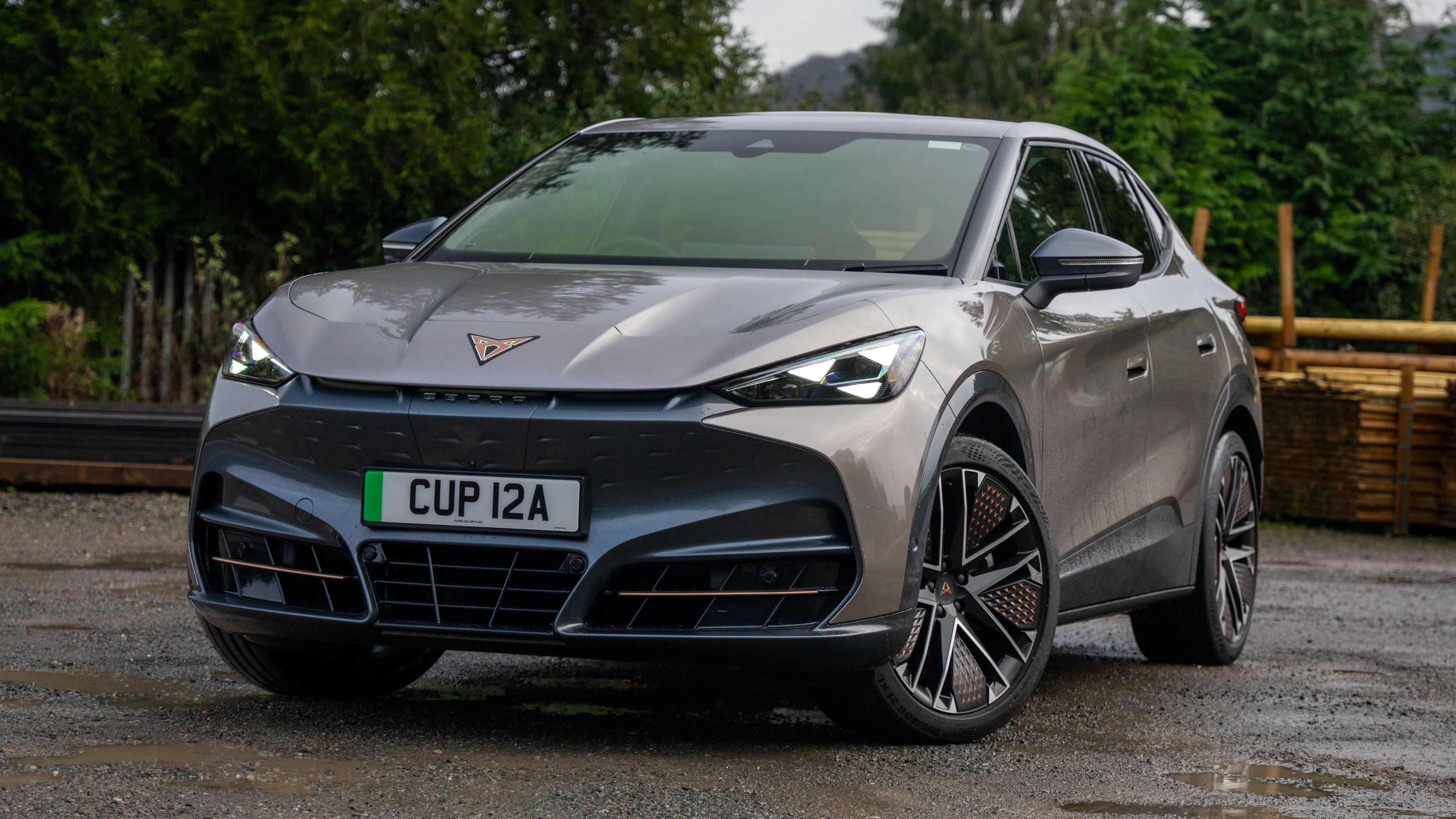 Cupra Tavascan front
