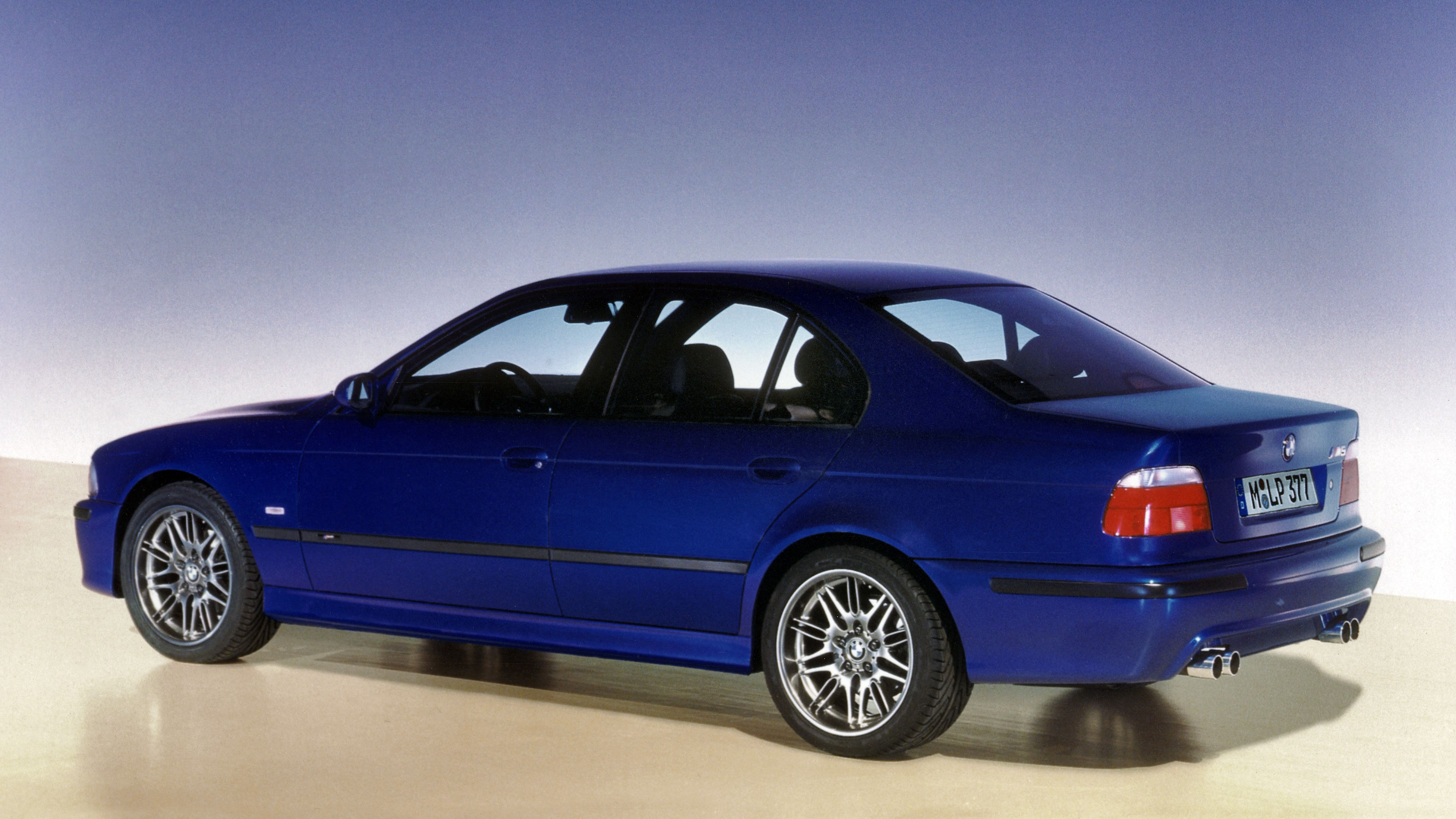 BMW M5 E39
