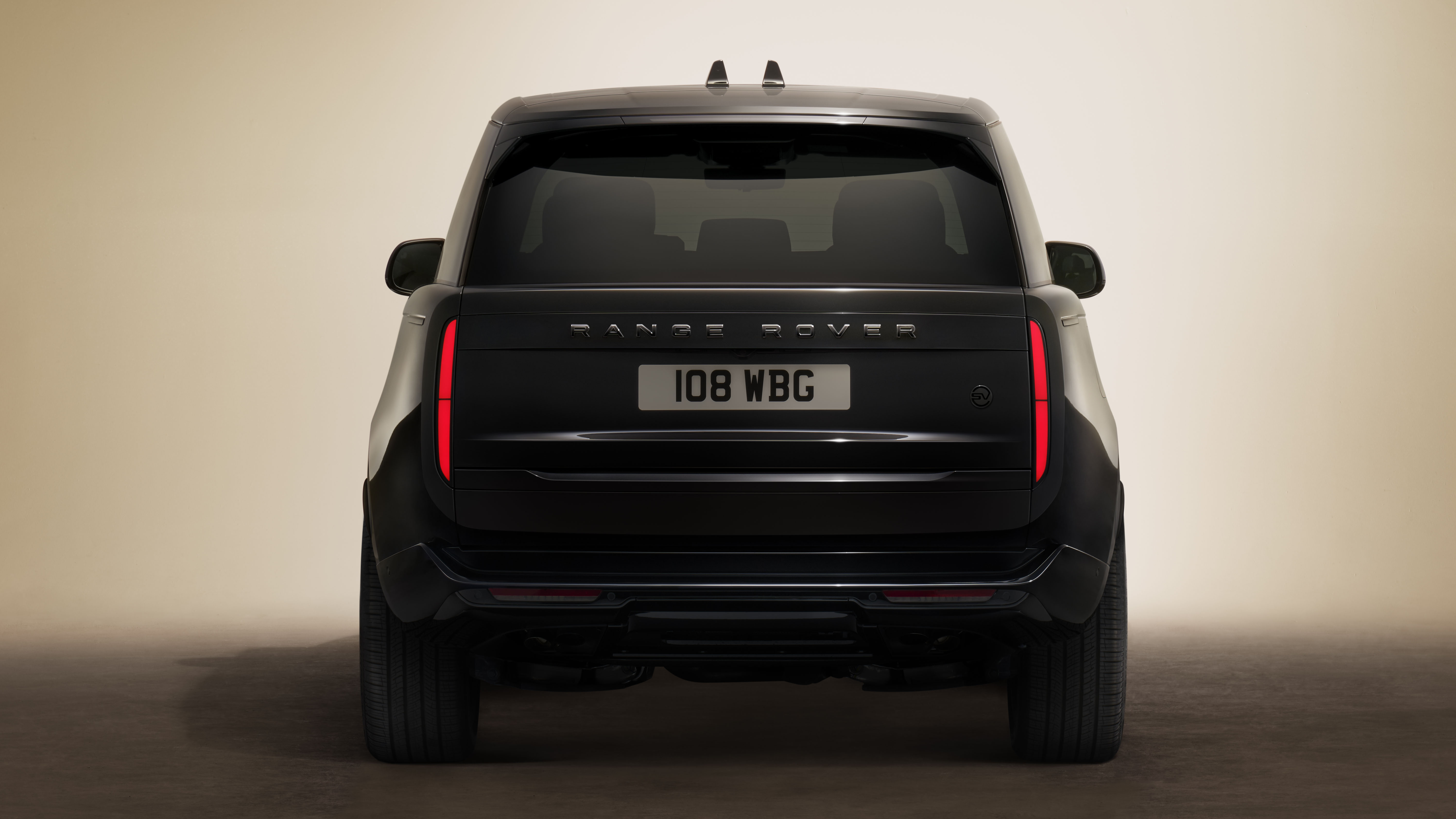 Range Rover SV Black revealed 2025