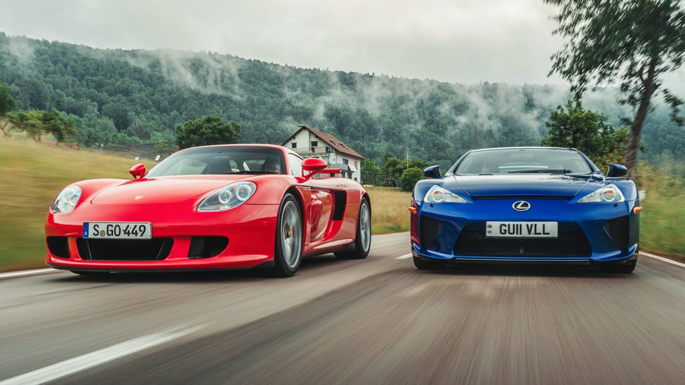 Lexus LFA vs Porsche Carrera GT