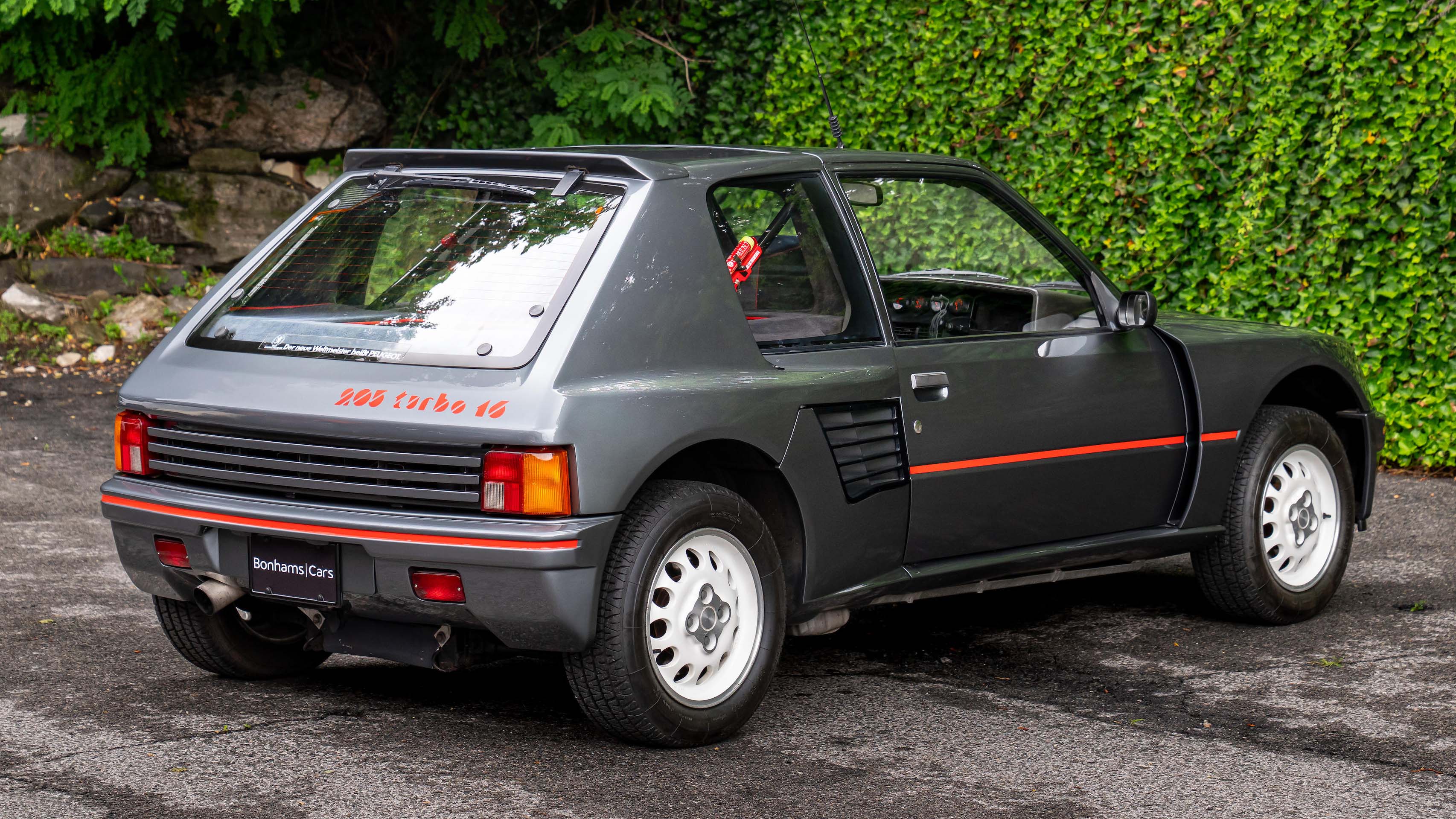 Peugeot 205 T16