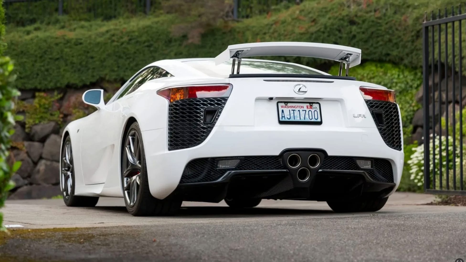 Buy this 4,400-mile, V10-engined Lexus LFA, win at life | Top Gear