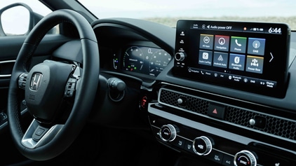 This is the facelifted Honda Civic and it’s time for a tough game of ...