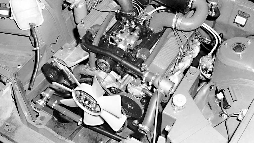 SATIRE Italian supercar Rover V8