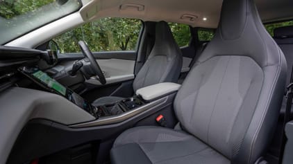Ford Explorer Interior Layout & Technology | Top Gear