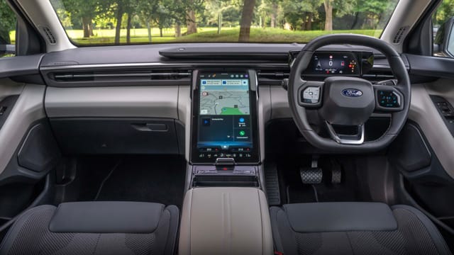 Ford Explorer Interior Layout & Technology | Top Gear