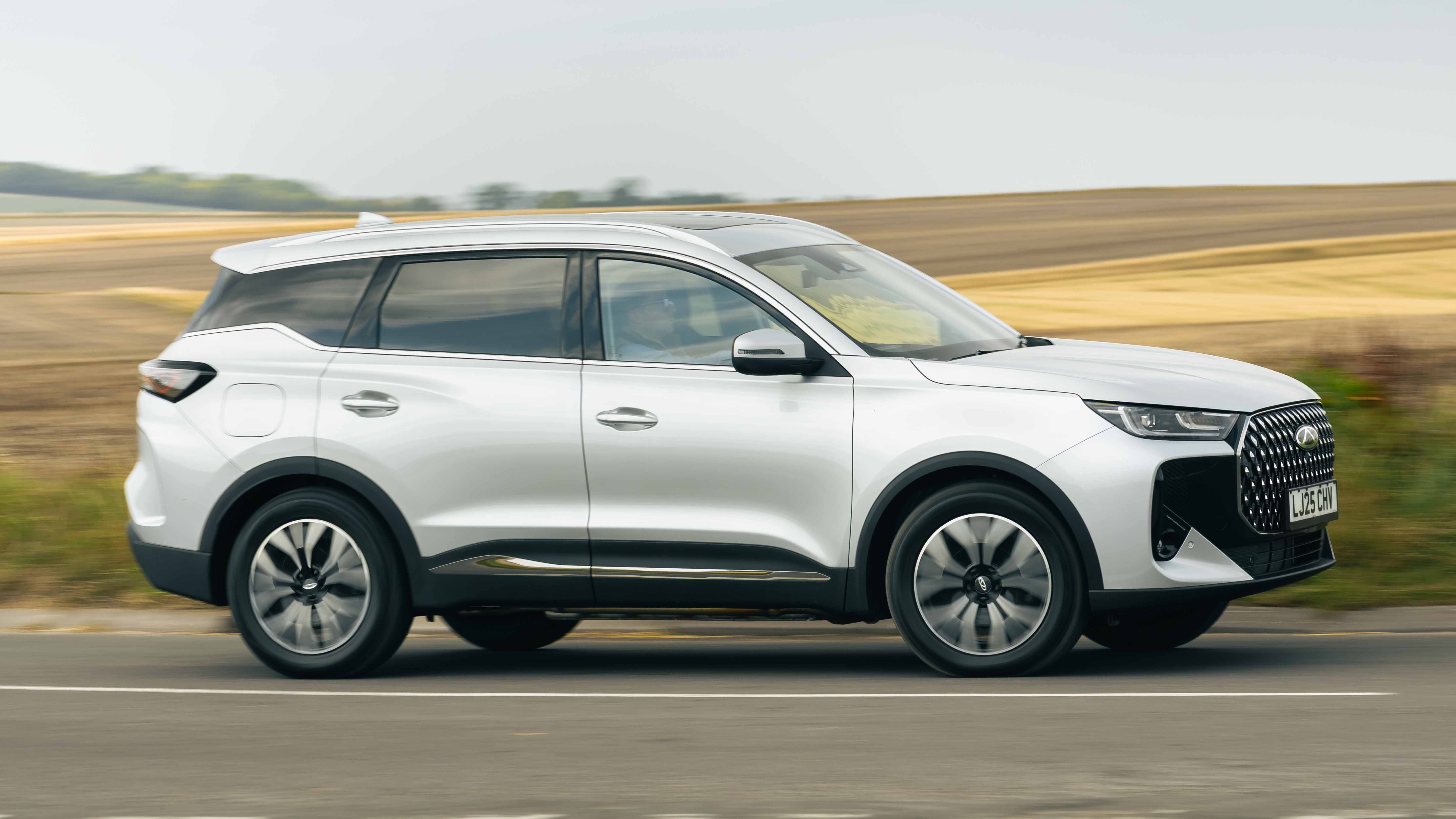 Chery Tiggo 7 exterior side
