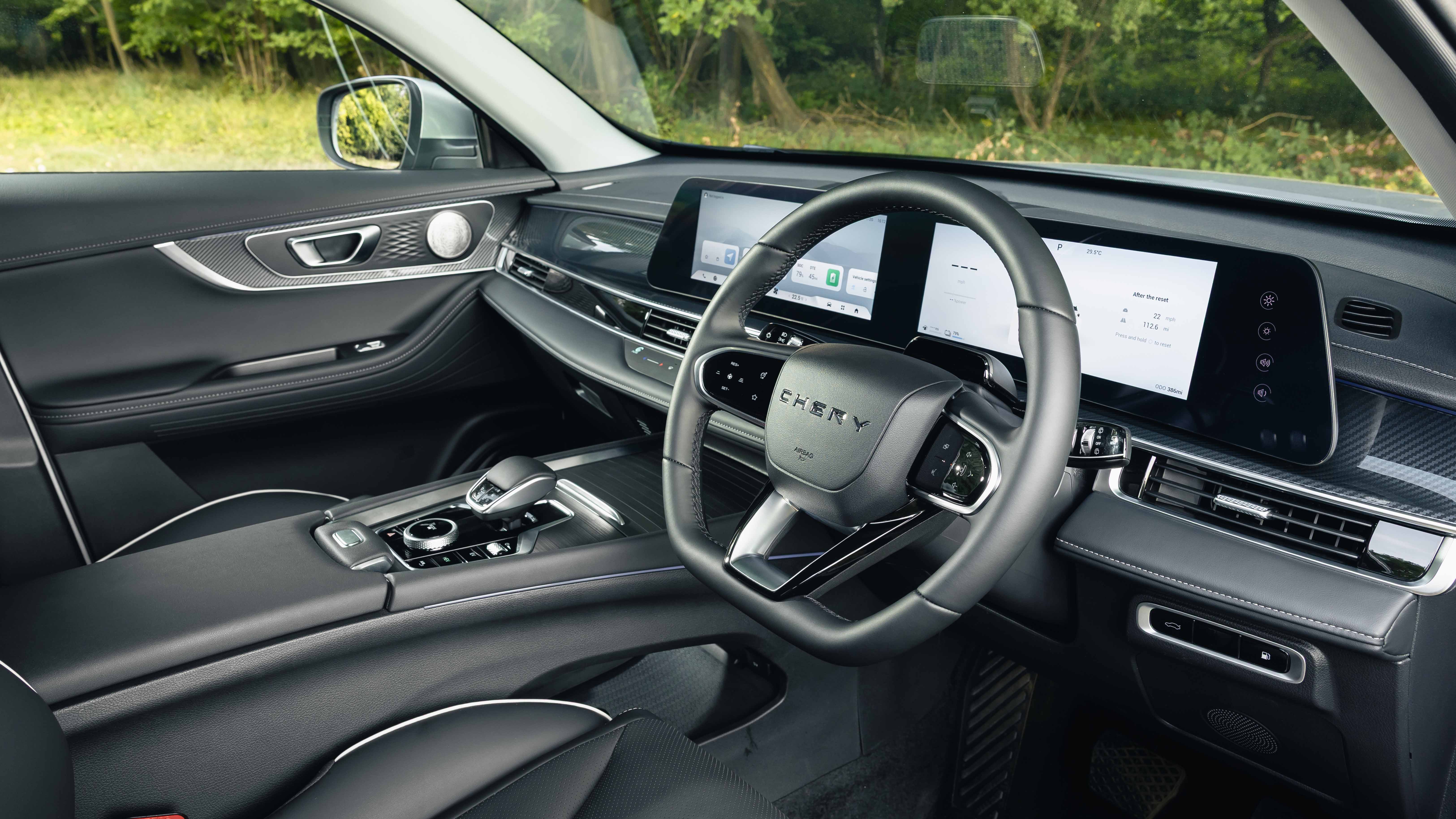Chery Tiggo 7 interior front seats