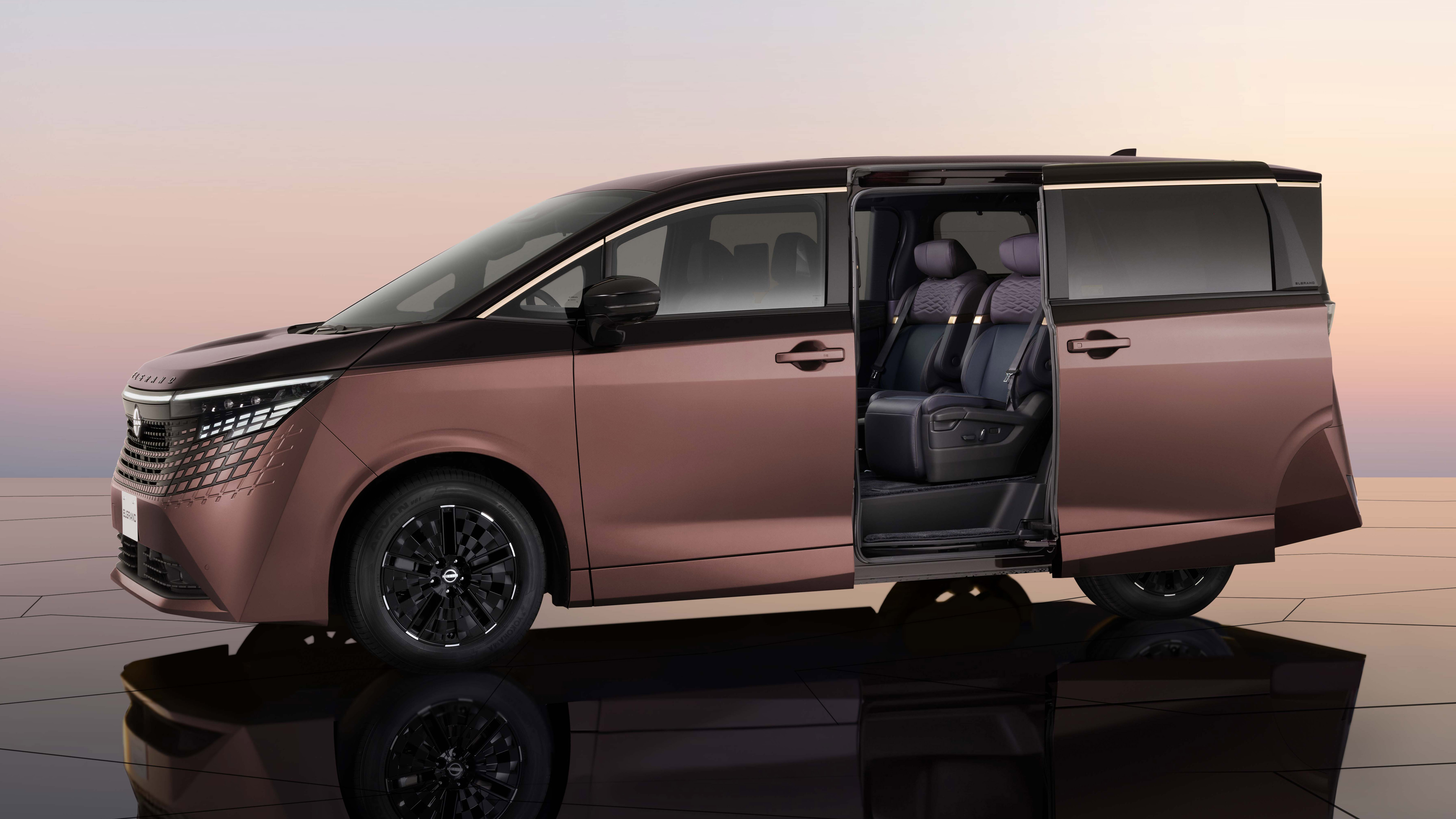 Nissan Elgrand Top Gear