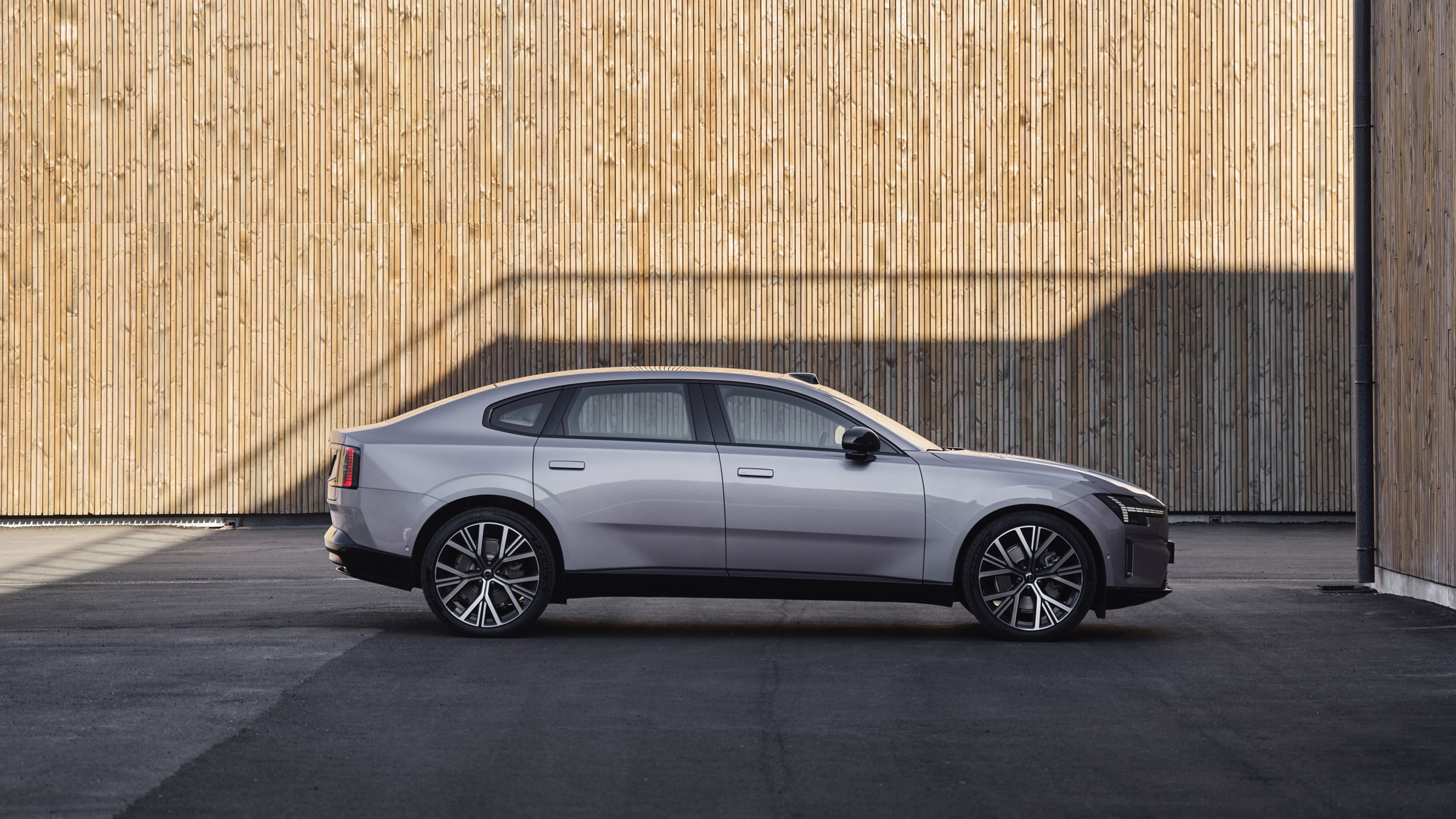 2025 Volvo ES90 parked