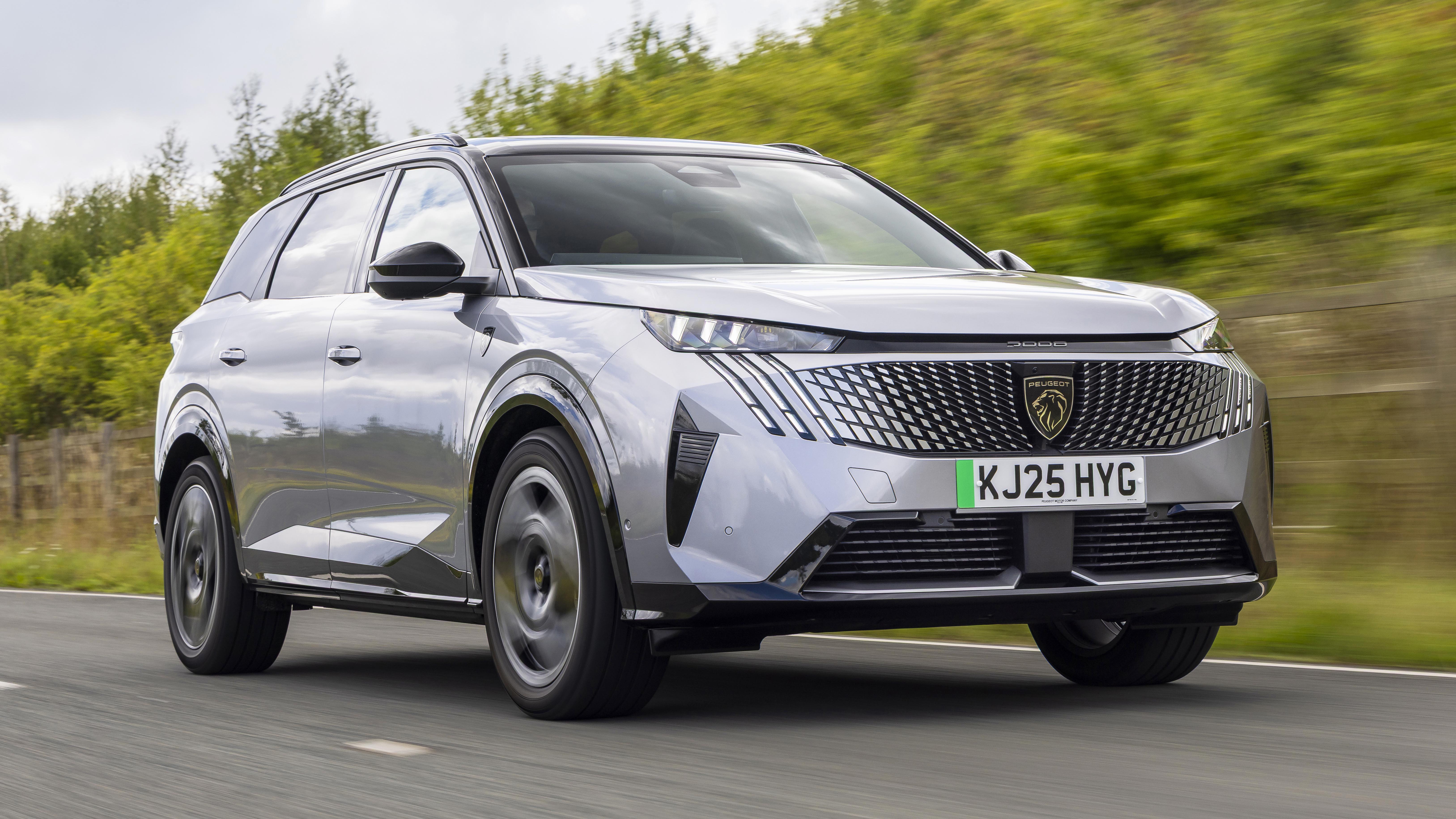 Peugeot e-5008