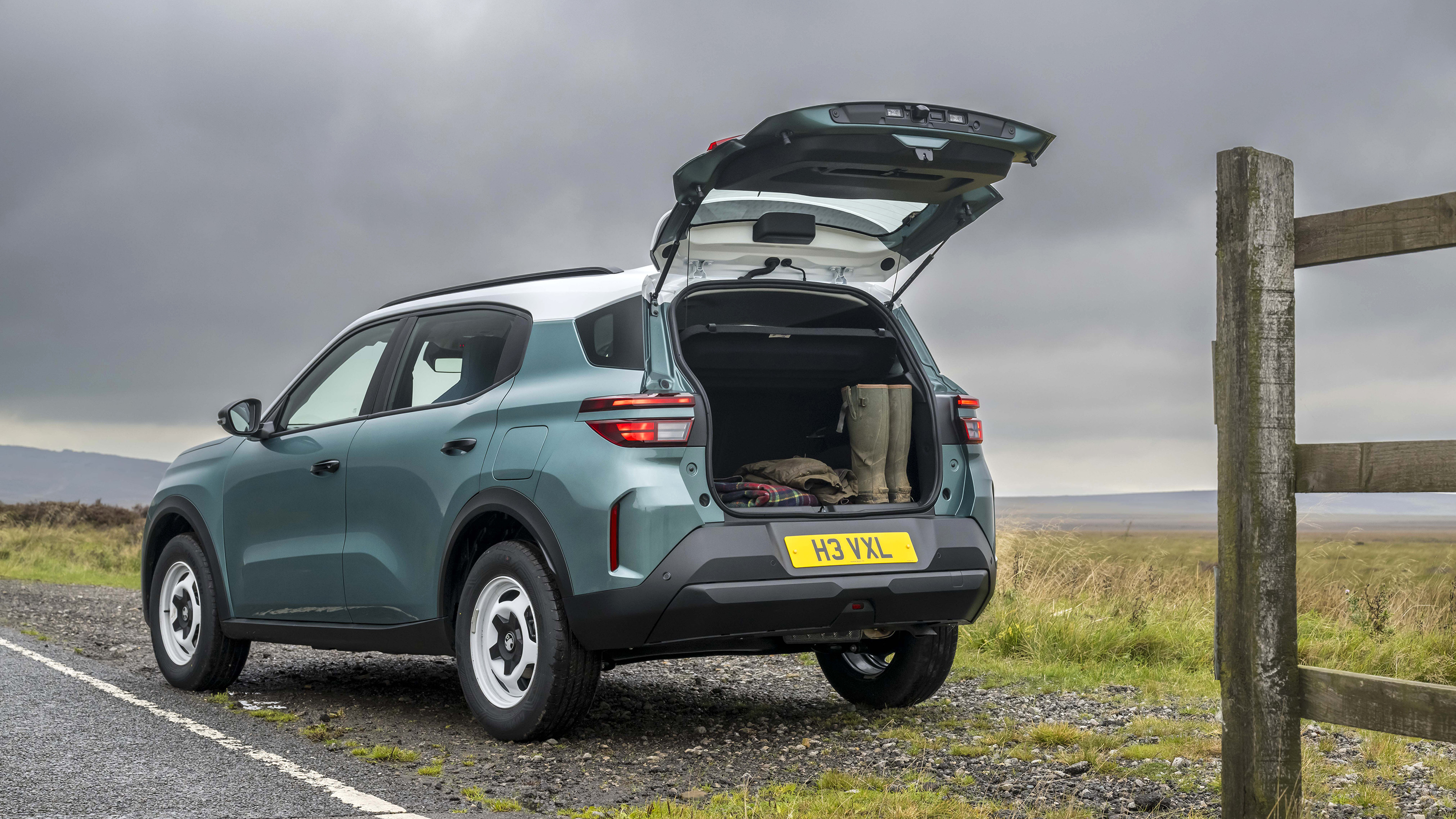 2025 Vauxhall Frontera Hybrid boot