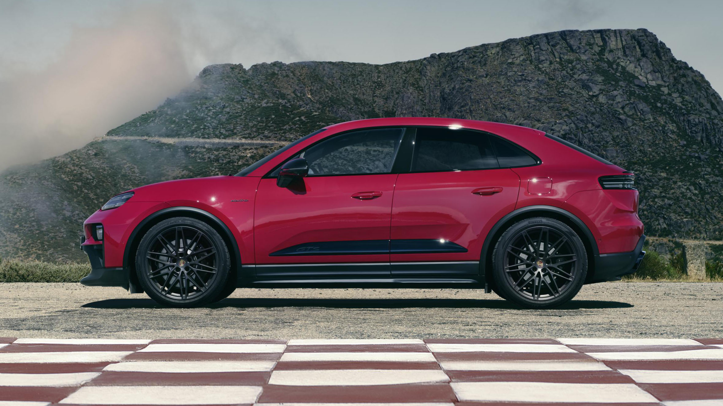 Electric Porsche Macan GTS revealed
