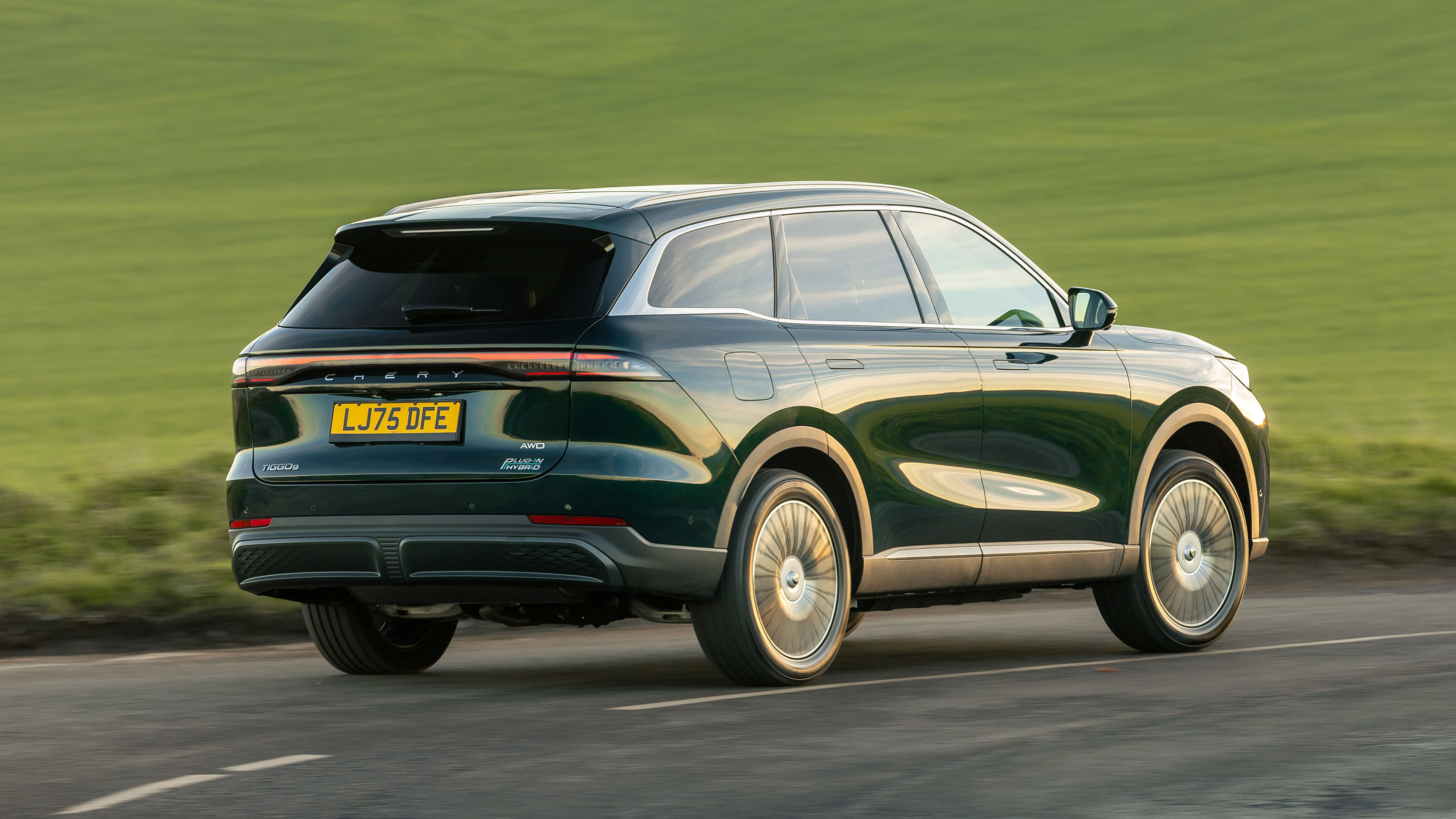 2025 Chery Tiggo 9 review Top Gear cornering