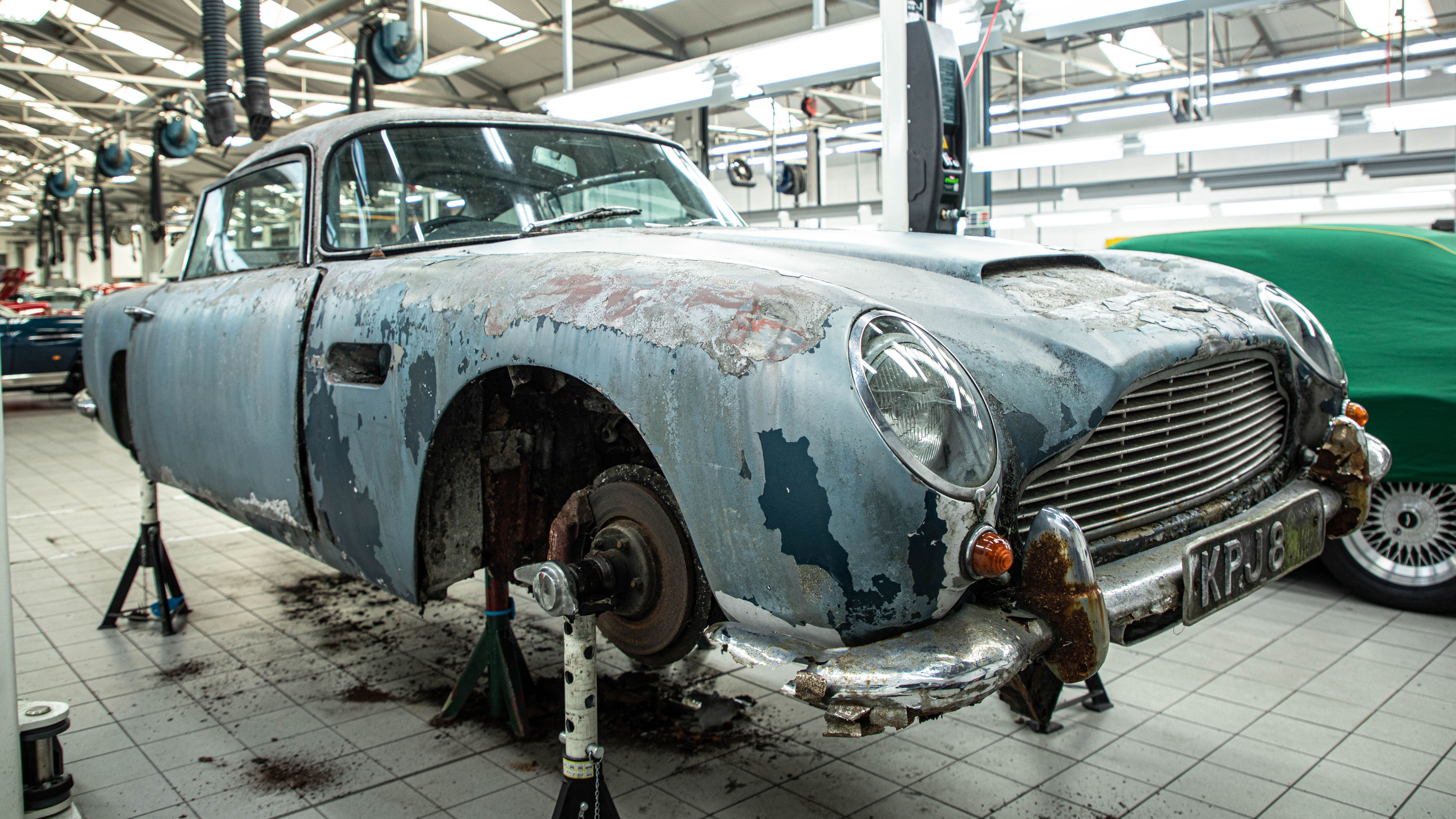 Aston Martin DB5 restoration