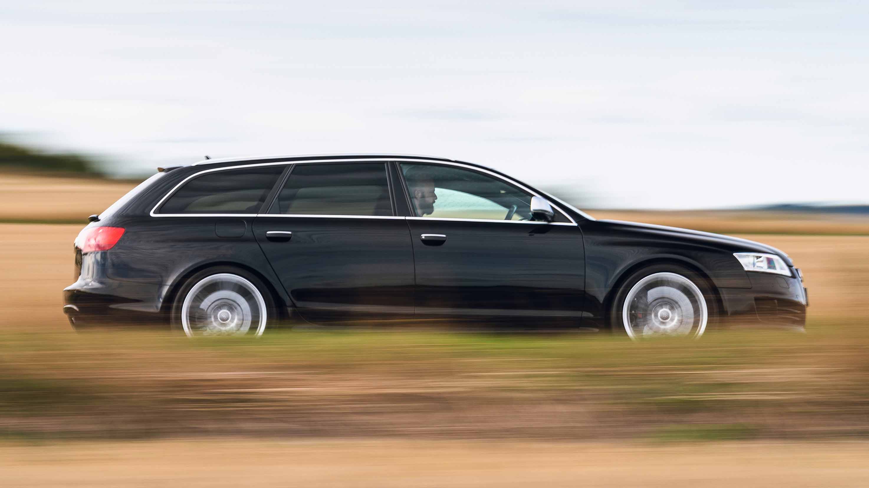 Audi RS6 Avant 2008 exterior side