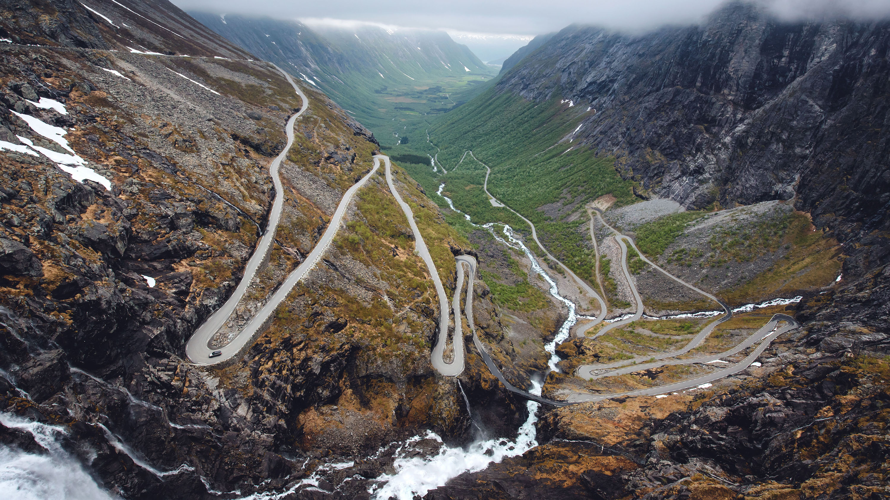 LR Defender Adventures