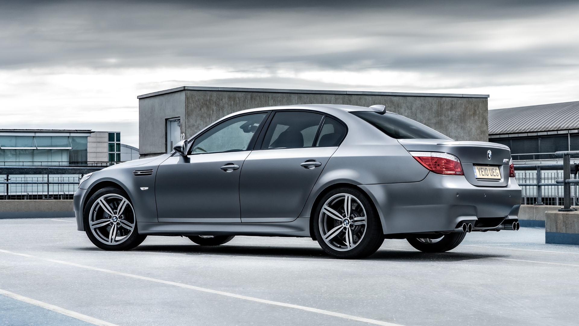 Silver grey BMW 550e