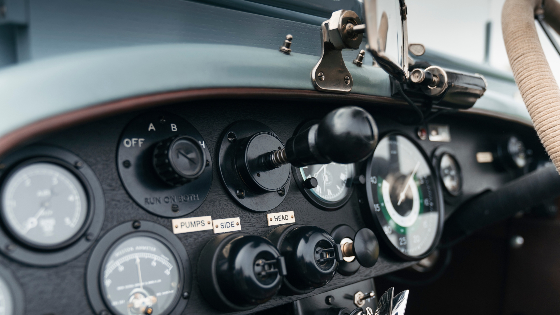 Bentley Speed Six interior