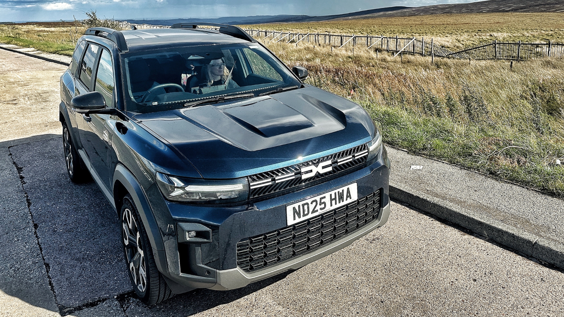 Dacia Bigster on a road.