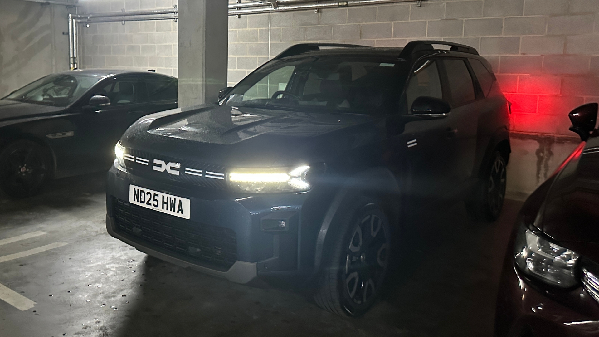 Dacia Bigster Hybrid parked inside