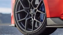 Mustang Dark Horse tyre close up