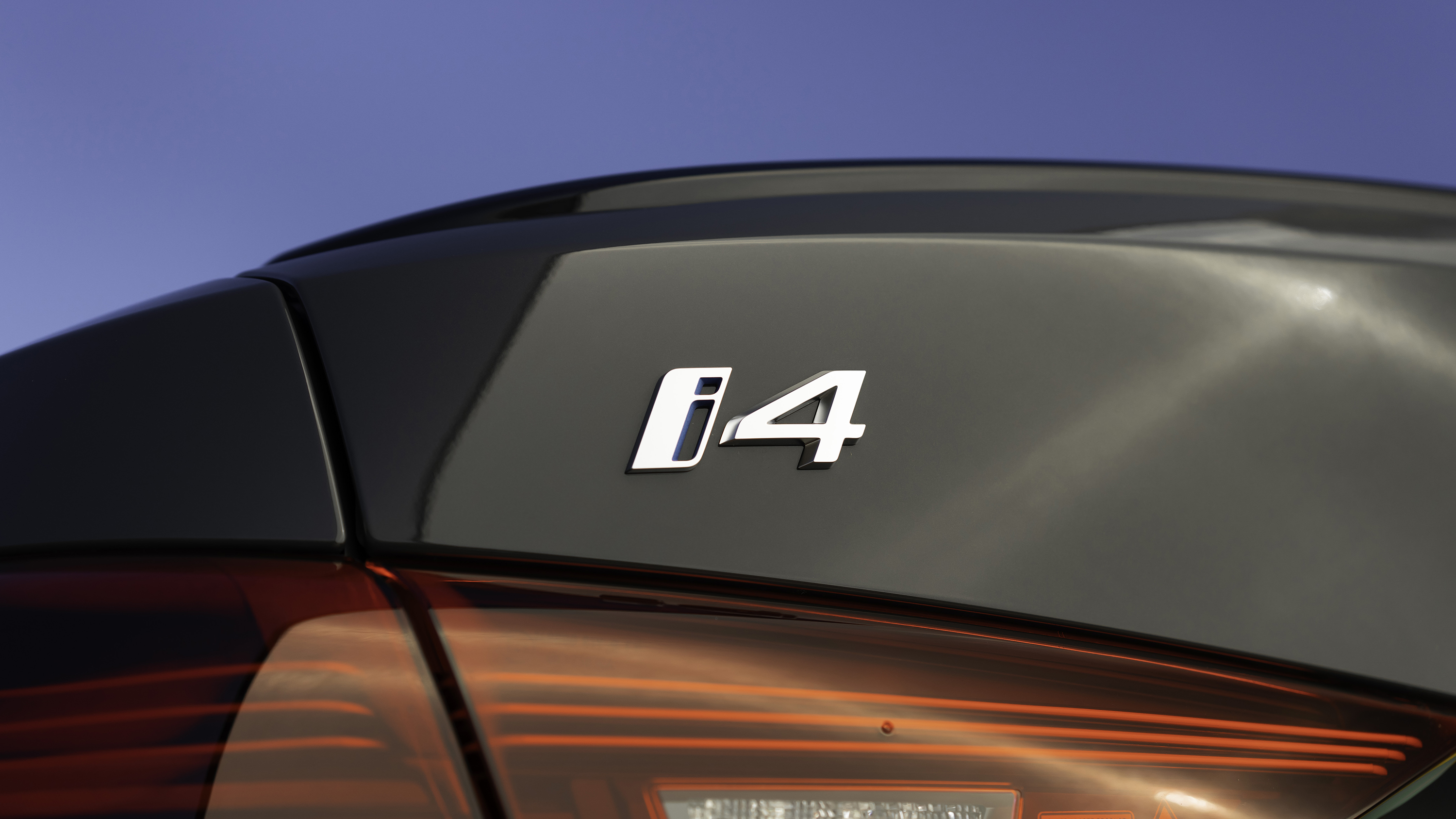 2026 BMW i4 review badge