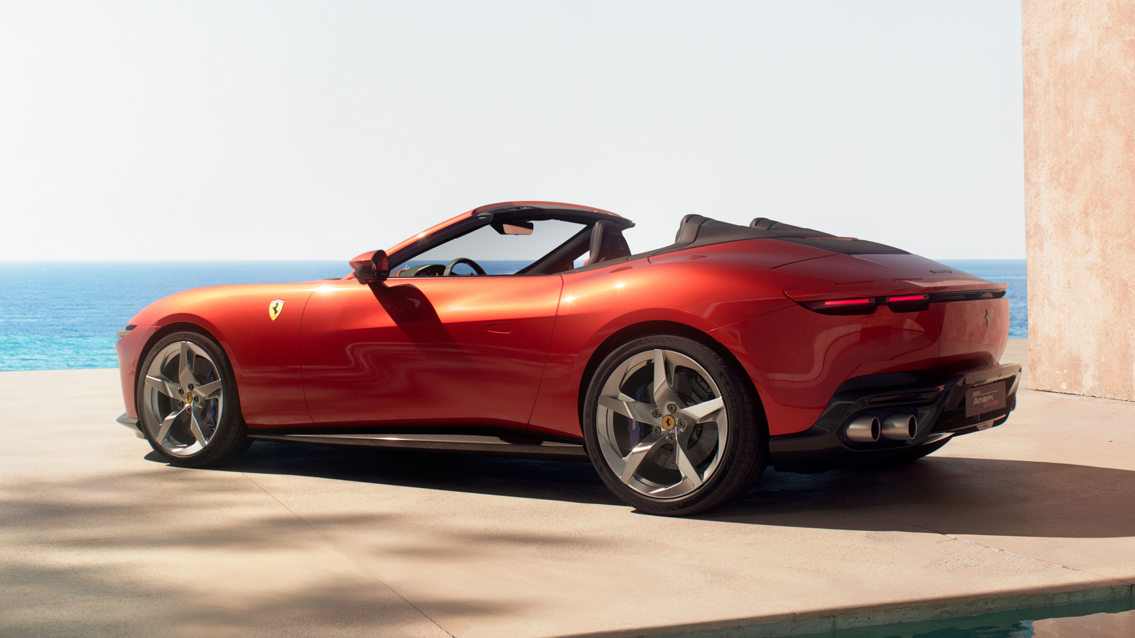 Ferrari Amalfi Spider revealed