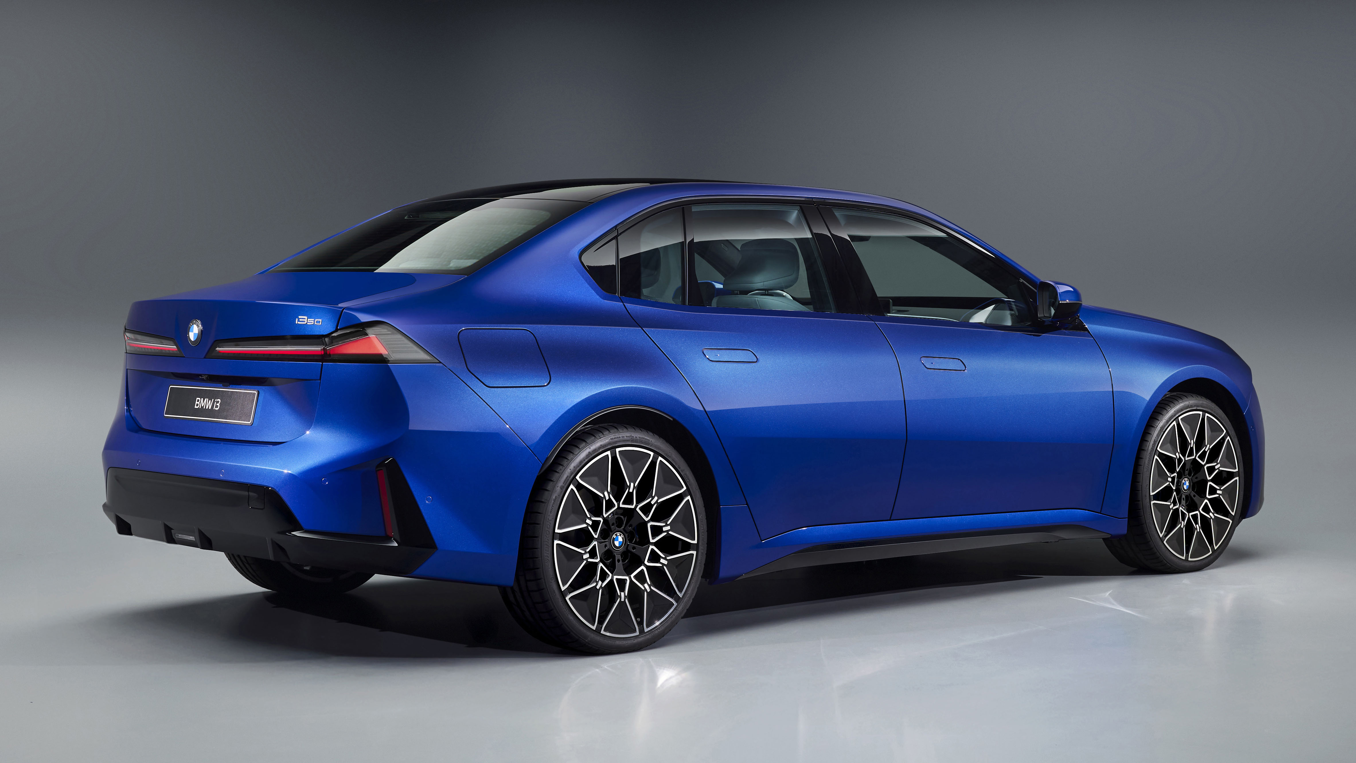 BMW i3 saloon revealed 2026