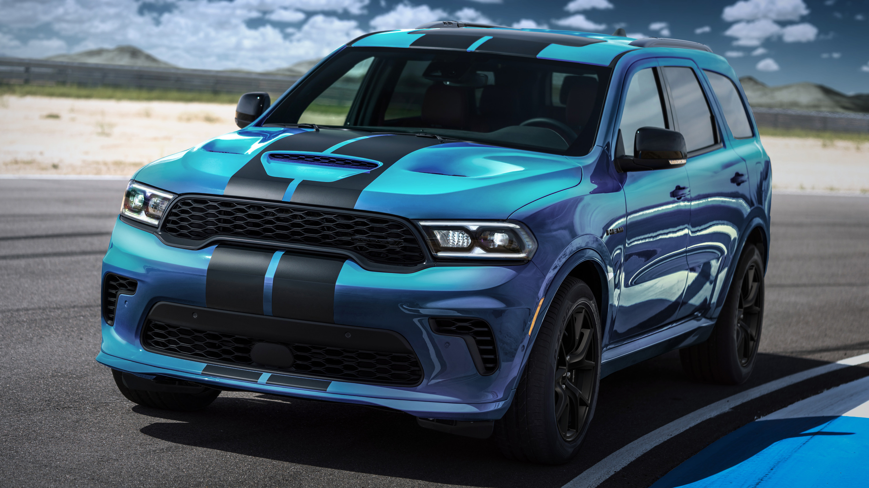 Dodge Durango Hellcat Jailbreak (US) Review: