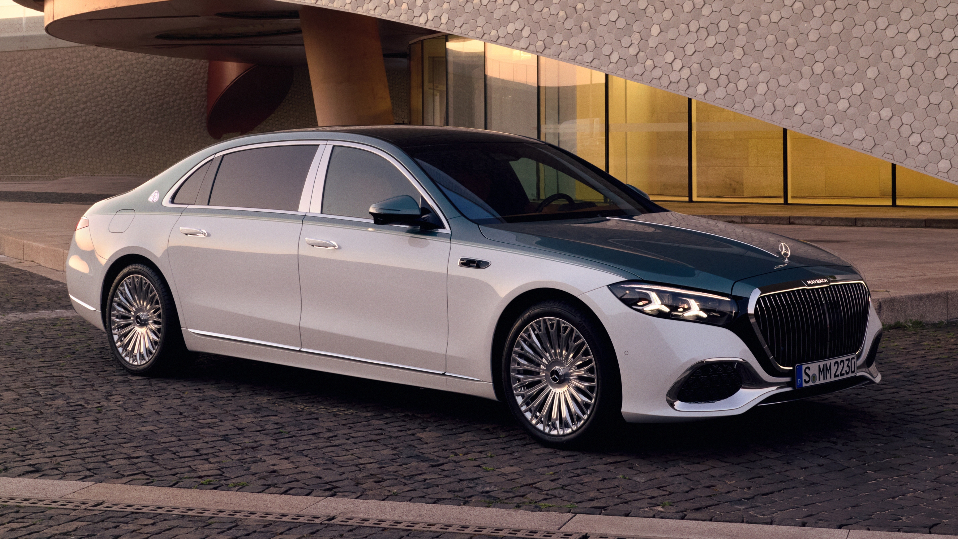 The uber luxurious Mercedes-Maybach S-Class has arrived, and it'll ...