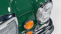 Mercedes-Benz 280SE Retro Designs