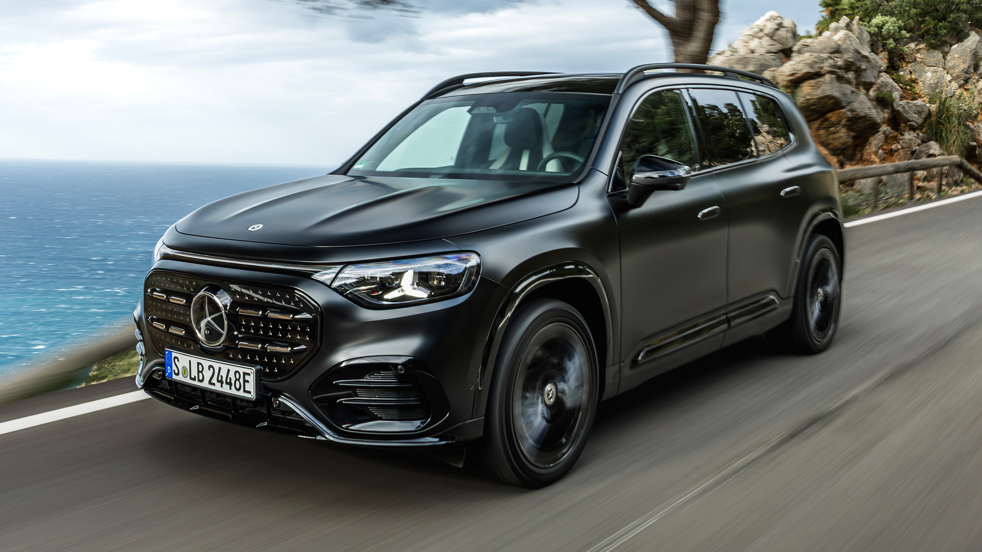 Mercedes GLB Electric front quarter