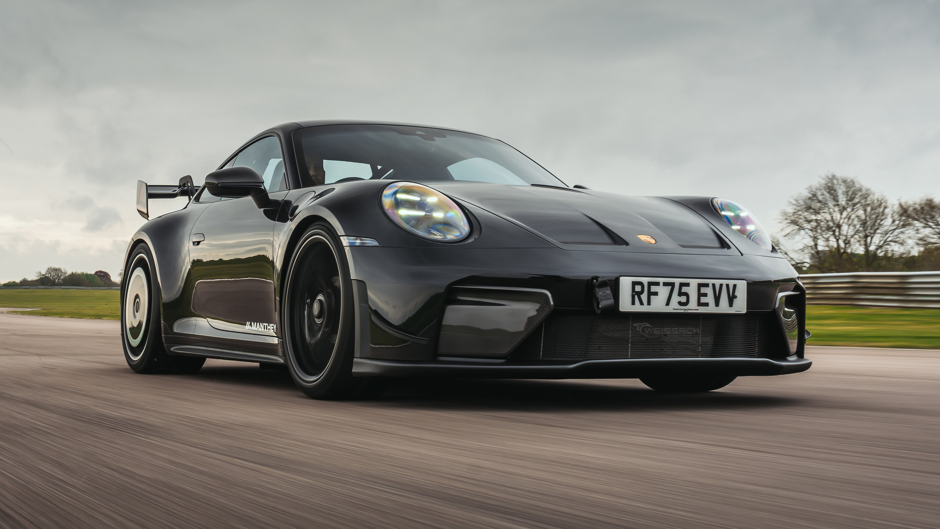 Porsche 911 GT3 front three quarters