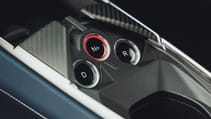 Alpine A390 drive buttons