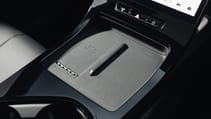 Jaecoo E5 charging pad
