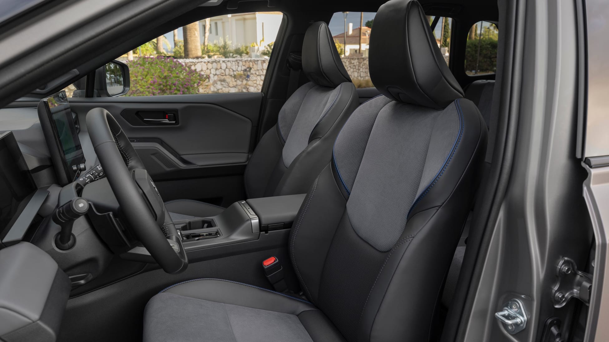 Toyota RAV4 Interior Layout & Technology | Top Gear