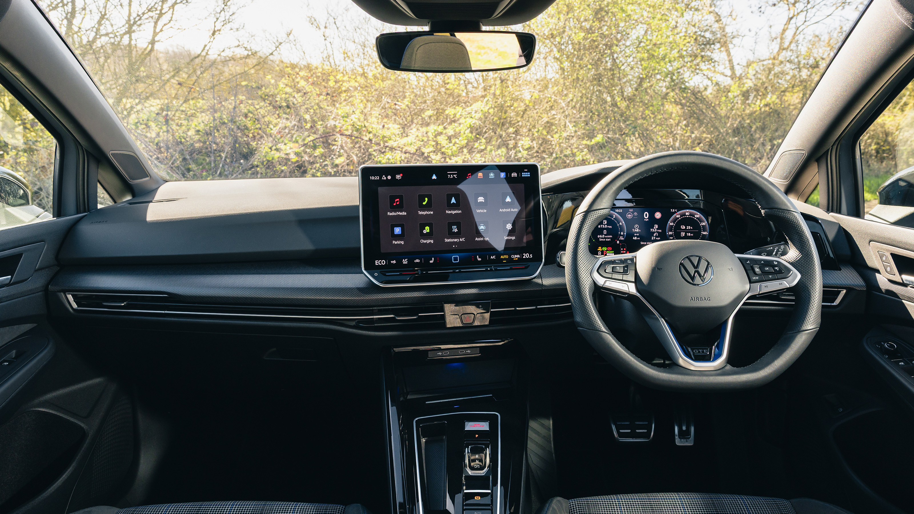Volkswagen Golf GTE interior