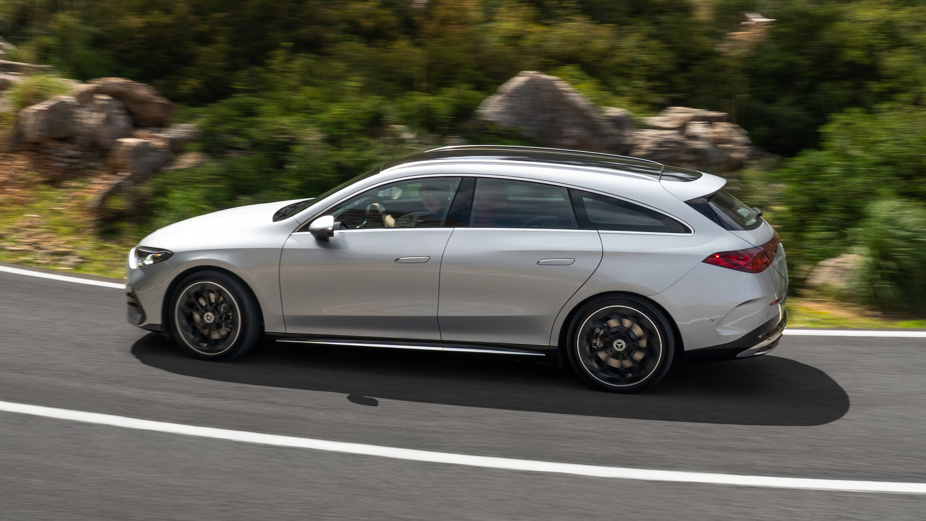 Mercedes CLA Shooting Brake Side