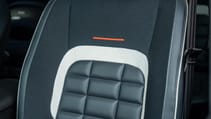 Citroen C5 Aircross Hybrid 145 closeup front seat