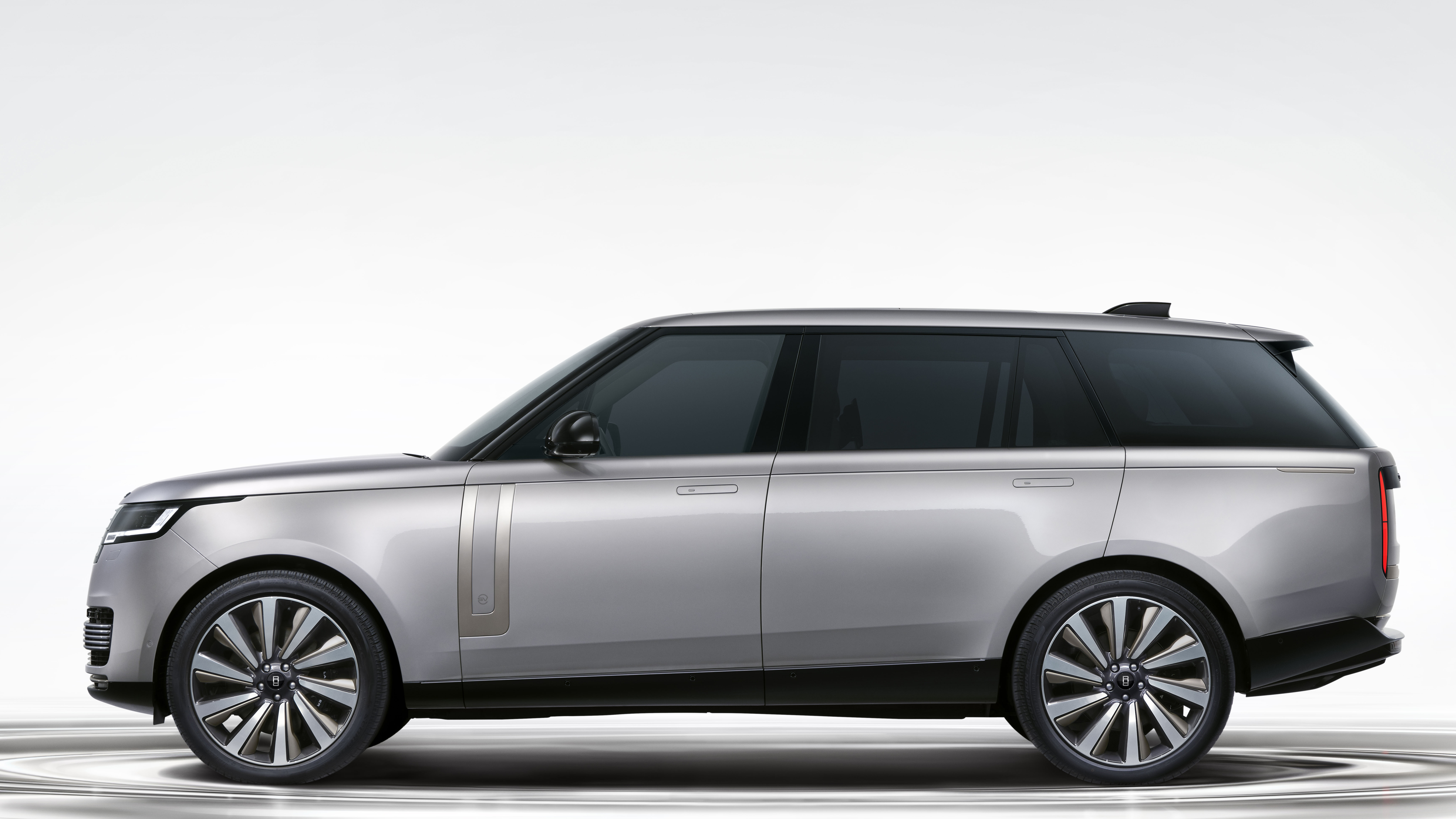 Range Rover SV Ultra revealed