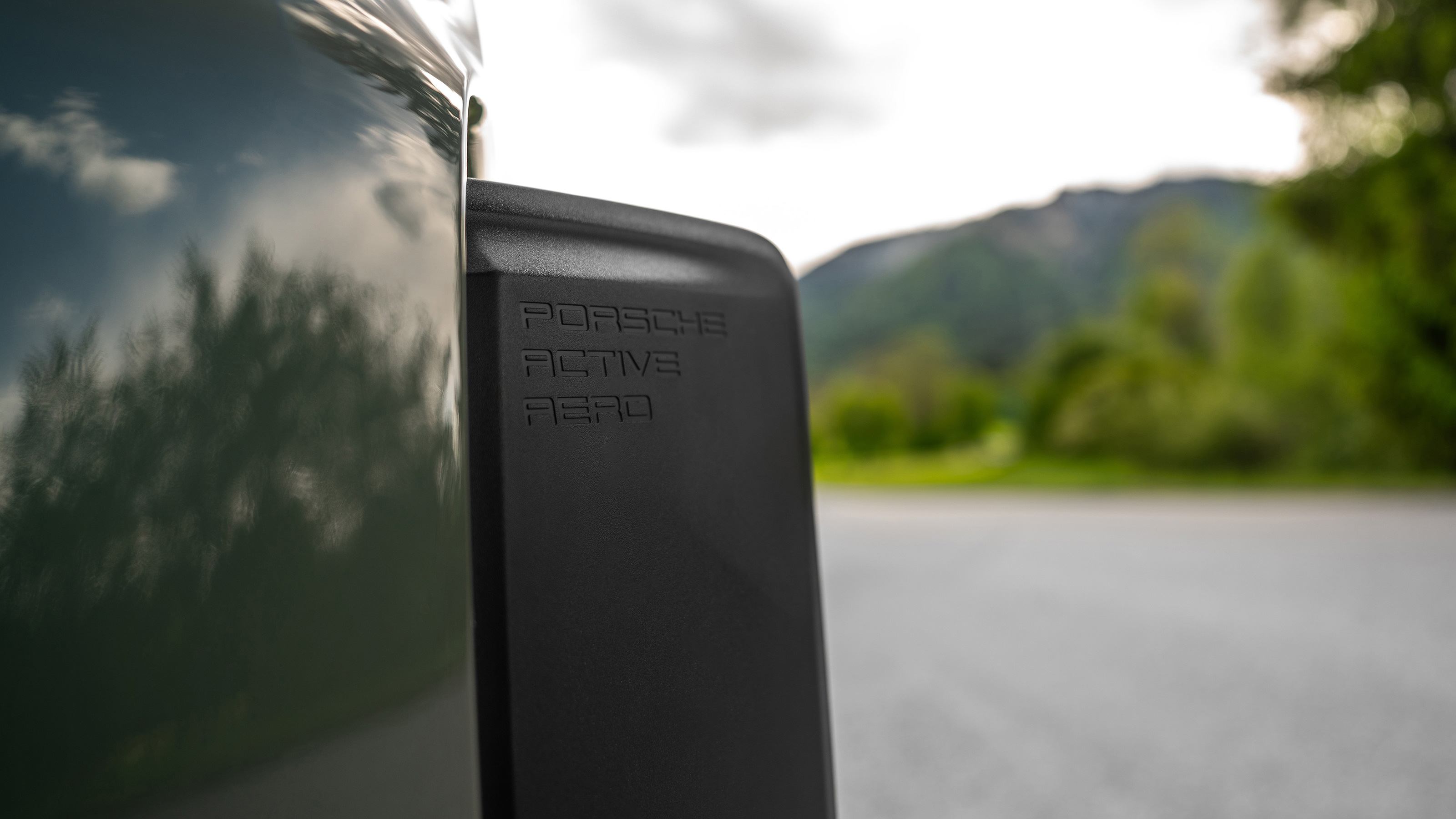 Porsche Cayenne Coupe Electric exterior detail