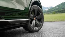 Porsche Cayenne Coupe Electric wheel